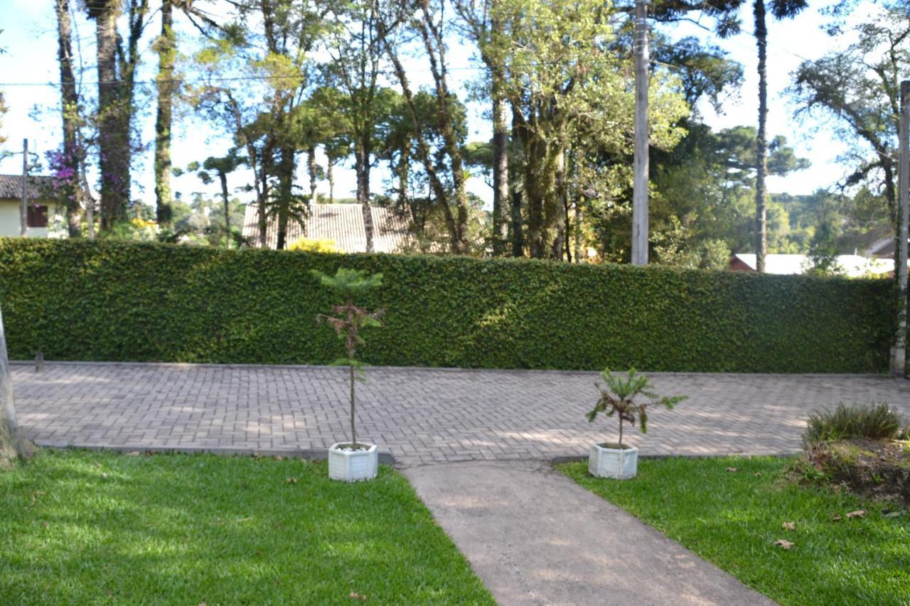 Hotel Pousada Dos Pinheiros Canela Exterior foto